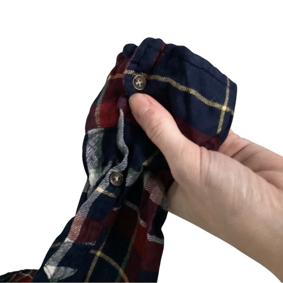 Abercrombie & Fitch Small Navy and Red Plaid Button Up Collared Shirt - Picture 6 of 10